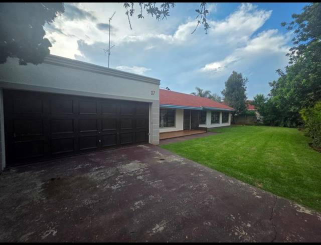 3 BEDROOM HOUSE FOR SALE IN GREENHILLS